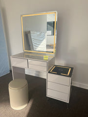 High gloss dressing table with sitting stool