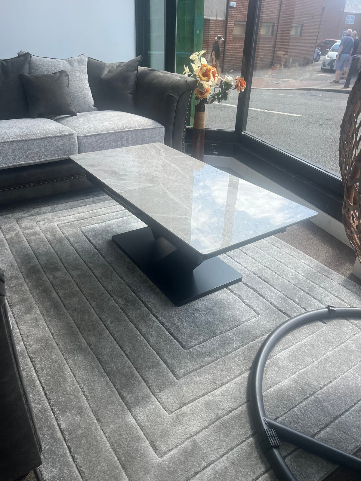 Amarah extandable marble coffee table